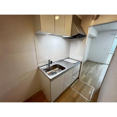 パークメゾンＲ８　Ｂ 102【管理NO：1-028430302-01020】 ★家具家電は申し込み後に搬入します★の物件写真3