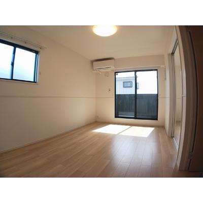 ソレイユルヴァンⅡ 201【管理NO：1-026812101-02010】 ★家具家電は申し込み後に搬入します★の物件写真2