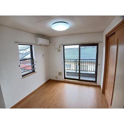 メゾン・ド・京成 201【管理NO：1-013687001-02010】 ★家具家電は申し込み後に搬入します★の物件写真2