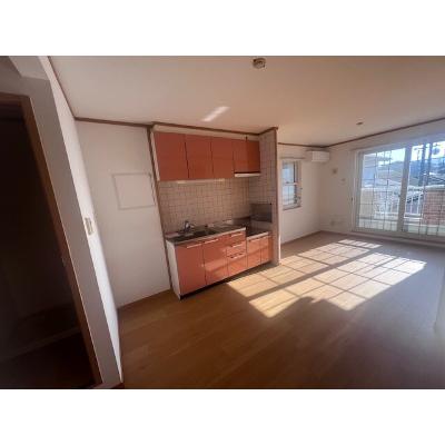 プレジール 203【管理NO：1-012438702-02010】 ★家具家電は申し込み後に搬入します★の物件写真2