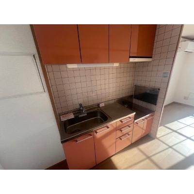プレジール 203【管理NO：1-012438702-02010】 ★家具家電は申し込み後に搬入します★の物件写真3