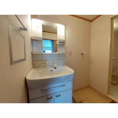 apartment 山形県寒河江市大字西根字前川原３８番地の３ 

↓地図はこちらから