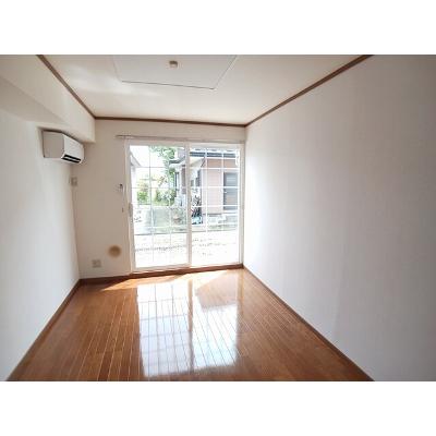 リファインド 102【管理NO：1-010542801-01020】 ★家具家電は申し込み後に搬入します★の物件写真2