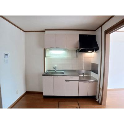 リファインド 102【管理NO：1-010542801-01020】 ★家具家電は申し込み後に搬入します★の物件写真3