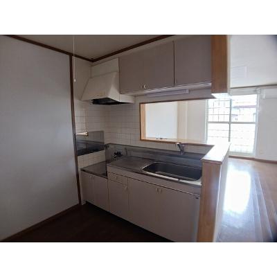 グリーンウッズ 121【管理NO：1-009778501-02010】 ★家具家電は申し込み後に搬入します★ ★2026年10月下旬入居可能★の物件写真3