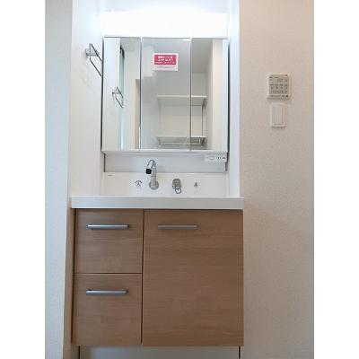 シャトーブランシェ　Ⅴ 101【管理NO：1-027124401-01010】 ★家具家電は申し込み後に搬入します★の物件写真6
