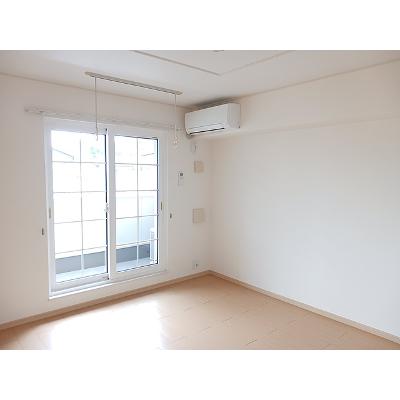 グランソレイユＫＯ　Ⅴ 203【管理NO：1-015954601-02030】 ★家具家電は申し込み後に搬入しますの物件写真2