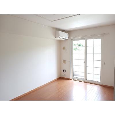 グランソレイユＫＯ　Ⅲ 103【管理NO：1-014200103-01030】 ★家具家電は申し込み後に搬入しますの物件写真2