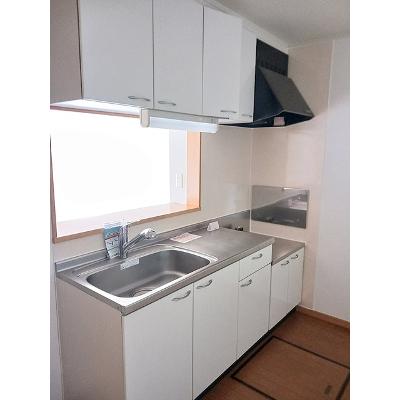 グランソレイユＫＯ　Ⅲ 102【管理NO：1-014200103-01020】 ★家具家電は申し込み後に搬入しますの物件写真3