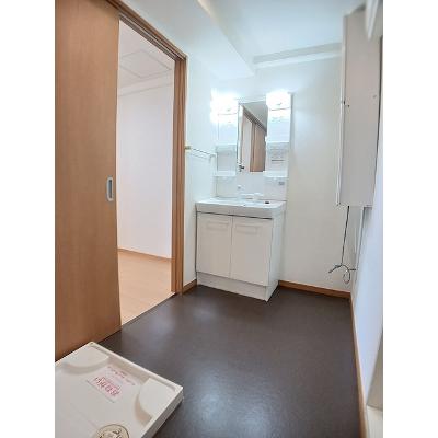 グランソレイユ西中央 701【管理NO：1-013274501-07010】 ★家具家電は申し込み後に搬入します★の物件写真6