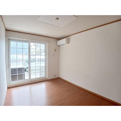 アリッシュ森 101【管理NO：1-011927701-01010】 ★家具家電は申し込み後に搬入しますの物件写真2