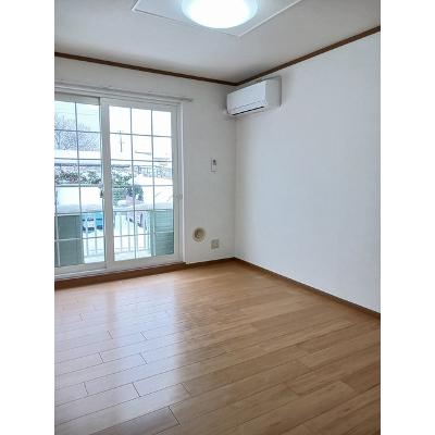 エーデルガーデン 101【管理NO：1-011459801-01010】 ★家具家電は申し込み後に搬入しますの物件写真2