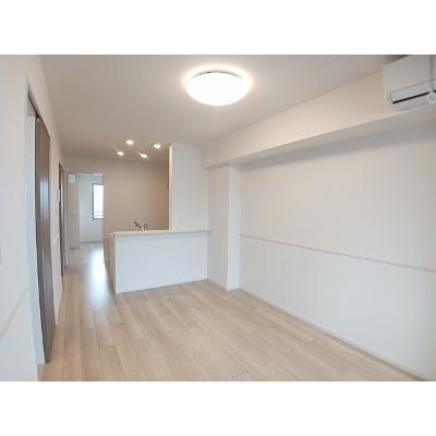 ブラン 303【管理NO：1-028373201-03030】 2026年07月上旬入居可能の物件写真2