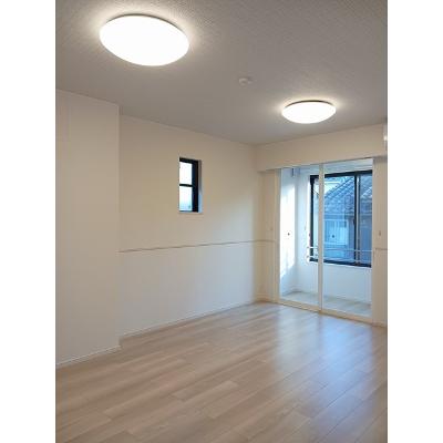 マドベーゼ 101【管理NO：1-027390601-01010】 ★家具家電は申し込み後に搬入しますの物件写真2