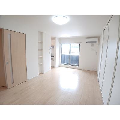 リーブル 203【管理NO：1-024691401-02030】 ★家具家電は申し込み後に搬入しますの物件写真2