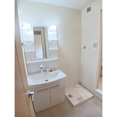 apartment 福島県伊達郡川俣町大字鶴沢字滝本１８－１ 

↓地図はこちらから