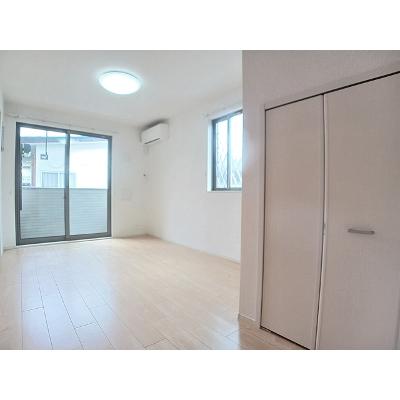 ベラカーサピッコロ 105【管理NO：1-022227701-01040】 ★家具家電は申し込み後に搬入しますの物件写真2
