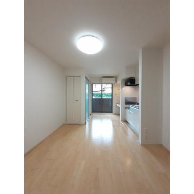 アーバンステージⅡ 102【管理NO：1-021812201-01020】 ★家具家電は申し込み後に搬入します★の物件写真2