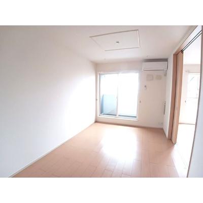 レイ・セレッソ 203【管理NO：1-017824101-02030】 ★家具家電は申し込み後に搬入します★の物件写真2