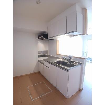 グランブローテ 103【管理NO：1-016902901-01030】 ★家具家電は申し込み後に搬入しますの物件写真3