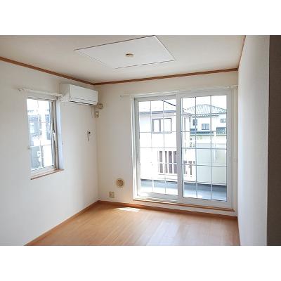アンソレイエメゾンＥ 201【管理NO：1-012102201-02010】 ★家具家電は申し込み後に搬入しますの物件写真2