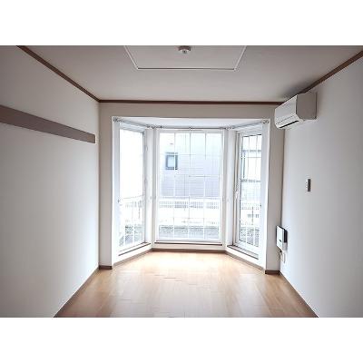 ロワジールⅡ 102【管理NO：1-010378801-01020】 ★家具家電は申し込み後に搬入しますの物件写真2