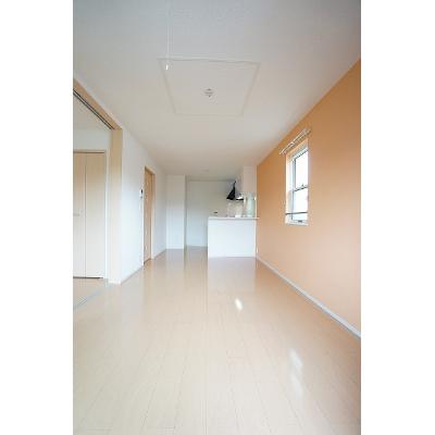 クレアヒルズ 203【管理NO：1-018930301-02030】 ★家具家電は申し込み後に搬入しますの物件写真2