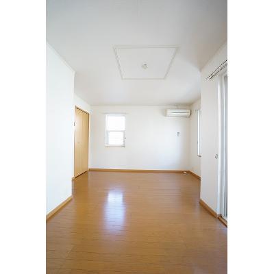サニーパレスⅢ 101【管理NO：1-014304901-01010】 ★家具家電は申し込み後に搬入しますの物件写真2