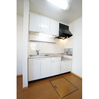 サニーパレスⅢ 101【管理NO：1-014304901-01010】 ★家具家電は申し込み後に搬入しますの物件写真3