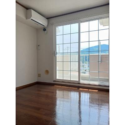 ウリイシパレス 202【管理NO：1-011030301-02020】 ★家具家電は申し込み後に搬入します 2026年08月中旬入居可能の物件写真2
