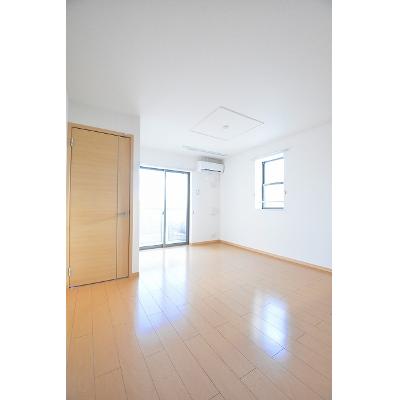 キャパシティⅣ 201【管理NO：1-018974801-02010】 ★家具家電は申し込み後に搬入しますの物件写真2