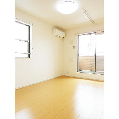 ヴァイオレット 201【管理NO：1-018102701-02010】 ★家具家電は申し込み後に搬入しますの物件写真2