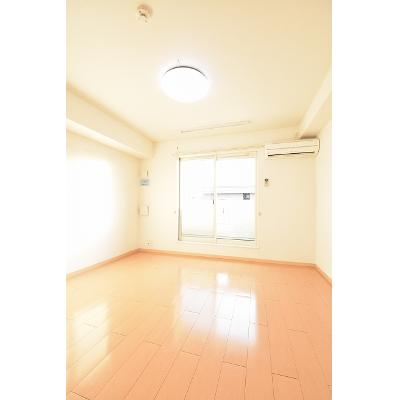 Ｑフロンティア 202【管理NO：1-015724101-02020】 ★家具家電は申し込み後に搬入しますの物件写真2