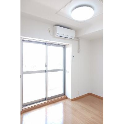 アグライア 305【管理NO：1-014740901-03040】 ★家具家電は申し込み後に搬入しますの物件写真2