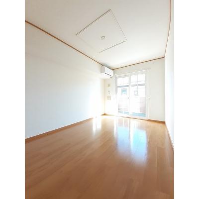 サニーパレスⅡ 102【管理NO：1-013313301-01020】 ★家具家電は申し込み後に搬入しますの物件写真2