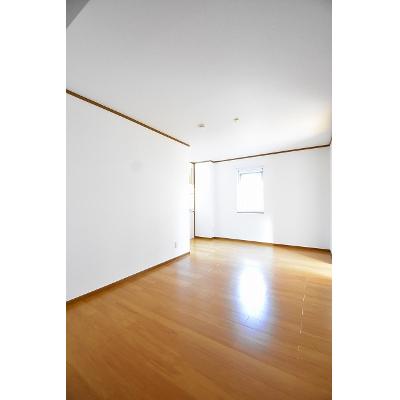 カーサ・ソレアードⅢ 105【管理NO：1-010885403-01040】 ★家具家電は申し込み後に搬入しますの物件写真2