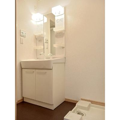 クリスタルシュトラーセ　Ⅲ 205【管理NO：1-016068401-02040】 ★家具家電は申し込み後に搬入します★の物件写真6