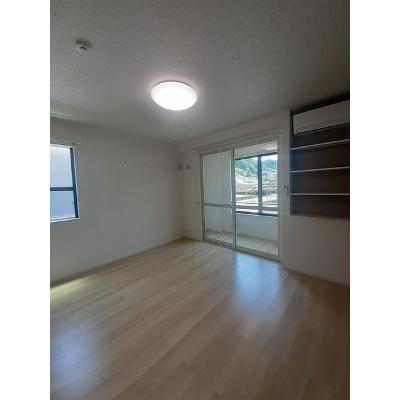 ハッピーハウスⅡ 101【管理NO：1-027425201-01010】 ★家具家電は申し込み後に搬入します★の物件写真2