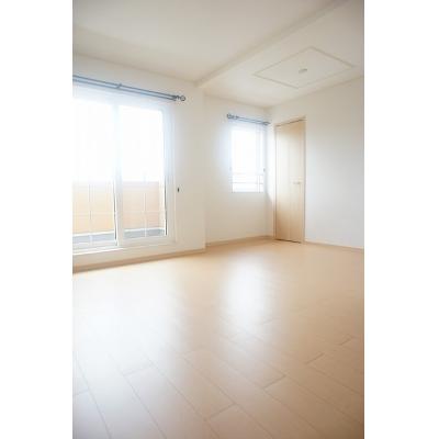 ルヴェ・デュ・ソレイユⅡ 206【管理NO：1-015847101-02050】 ★家具家電は申し込み後に搬入します★の物件写真2