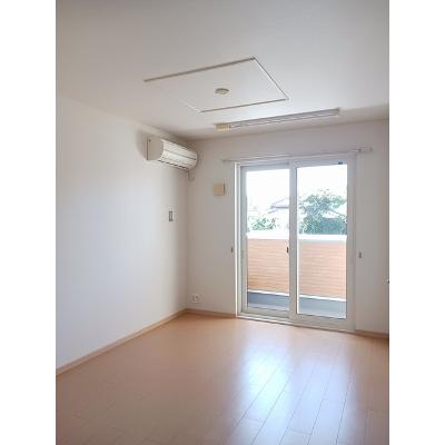 ラッフィナート 103【管理NO：1-015624501-01030】 ★家具家電は申し込み後に搬入します★の物件写真2