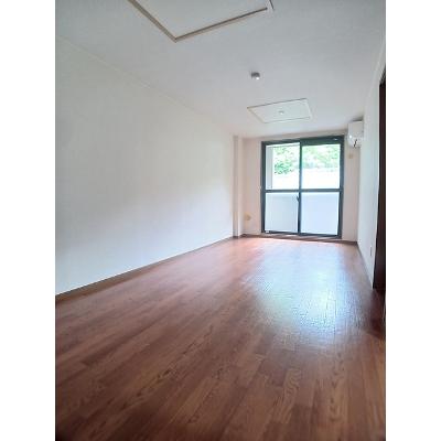 ワイズポート 205【管理NO：1-010669701-02040】 ★家具家電は申し込み後に搬入します★の物件写真2