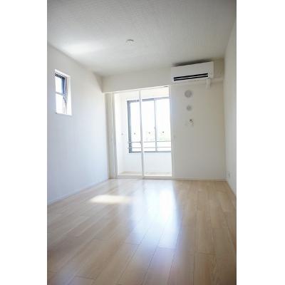 フィオリーレⅩ 103【管理NO：1-026136601-01030】 ★家具家電は申し込み後に搬入します★の物件写真2