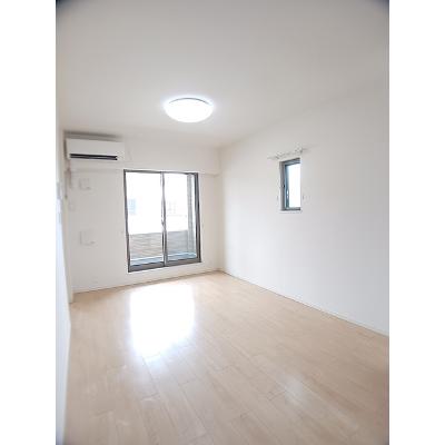 フィオリーレⅧ 201【管理NO：1-024014001-02010】 ★家具家電は申し込み後に搬入します★の物件写真2