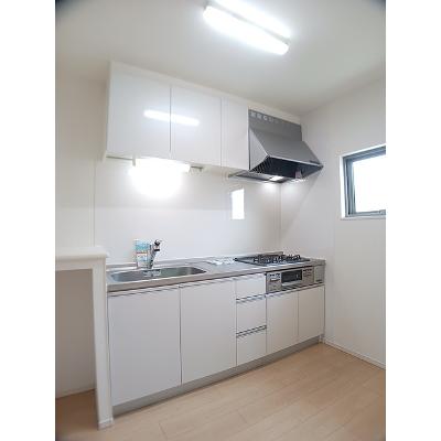 フィオリーレⅧ 201【管理NO：1-024014001-02010】 ★家具家電は申し込み後に搬入します★の物件写真3