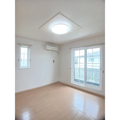 ディヴェルテンテ　カザ 201【管理NO：1-015890901-02010】 ★家具家電は申し込み後に搬入します★の物件写真2