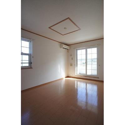 アンソレイエ・レジダンス 201【管理NO：1-014929801-02010】 ★家具家電は申し込み後に搬入します★の物件写真2