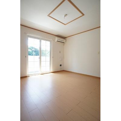 リヴィエールレジダンス 102【管理NO：1-014783901-01020】 ★家具家電は申し込み後に搬入します★の物件写真2