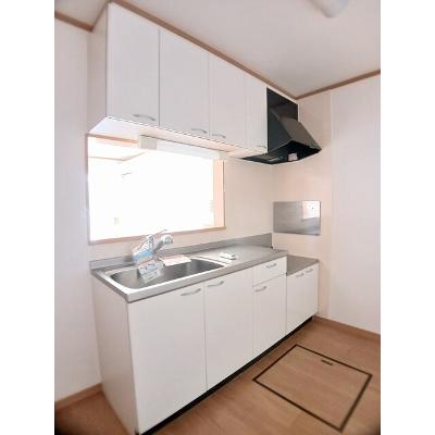 サン・コリーヌ 103【管理NO：1-014553001-01030】 ★家具家電は申し込み後に搬入します★の物件写真3