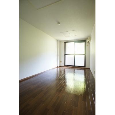 ワイズポート 302【管理NO：1-010669701-03020】 ★家具家電は申し込み後に搬入します★の物件写真2