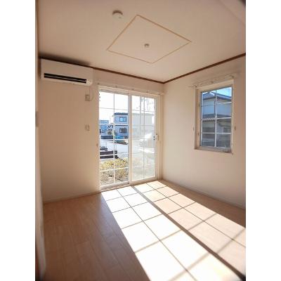 サンラフィーネ 101【管理NO：1-009656301-01010】 ★家具家電は申し込み後に搬入します★の物件写真2
